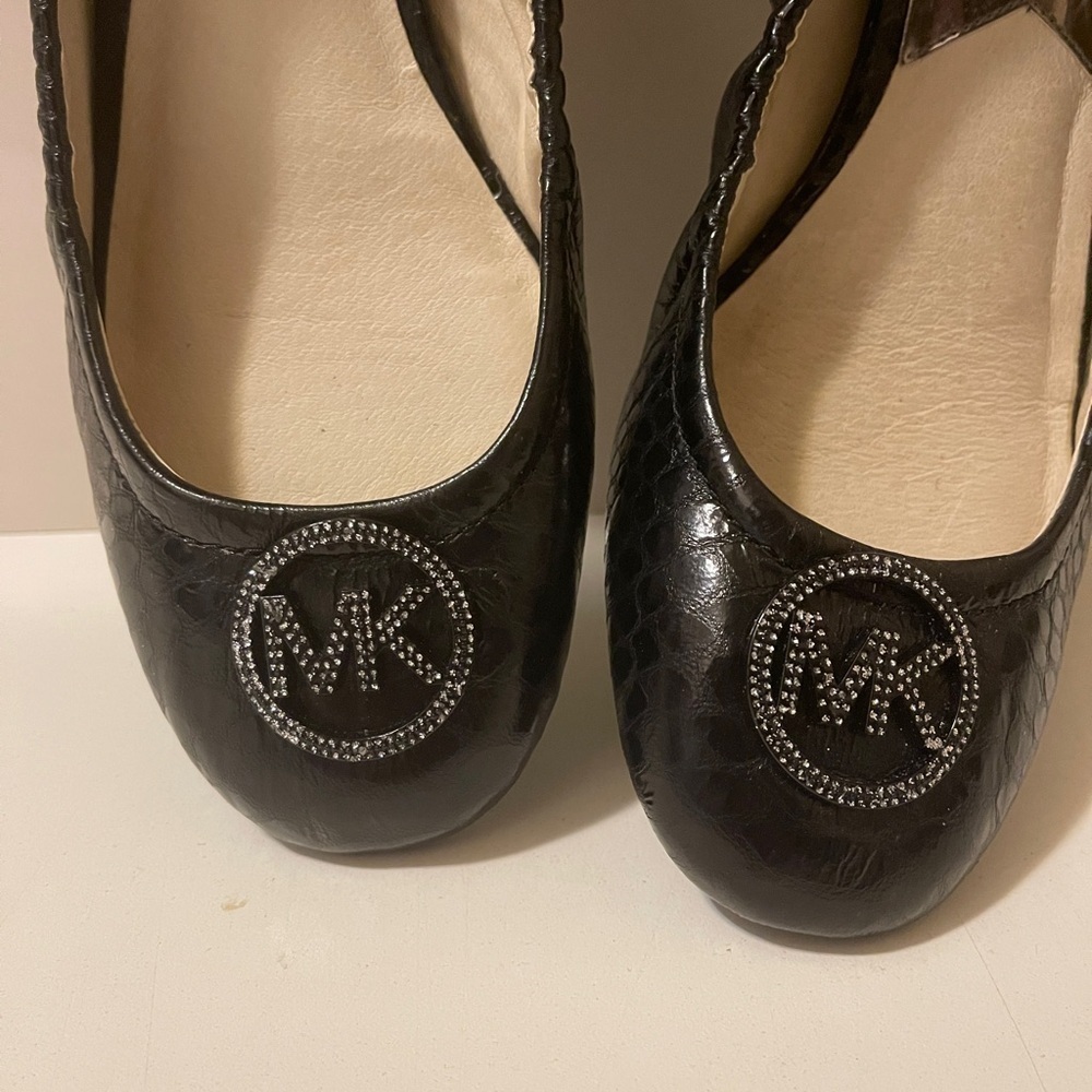 Michael Kors Fulton Black Quilted
Leather Ballet Flat Shoes Silver MK.brand new - Picture 3 of 16